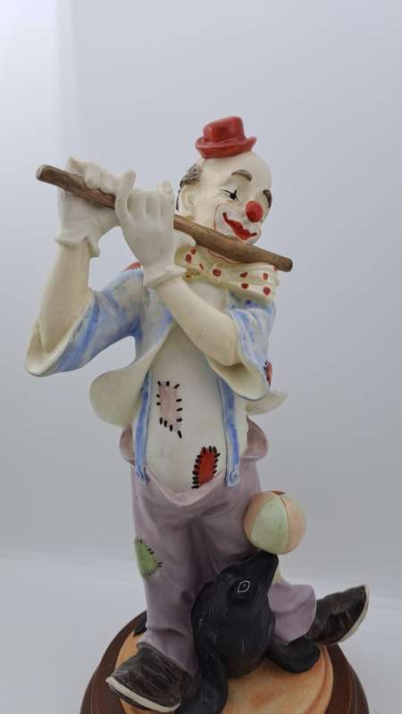Vintage The Leonardo Collection - Circus Clown Figurine 26cm x13cm