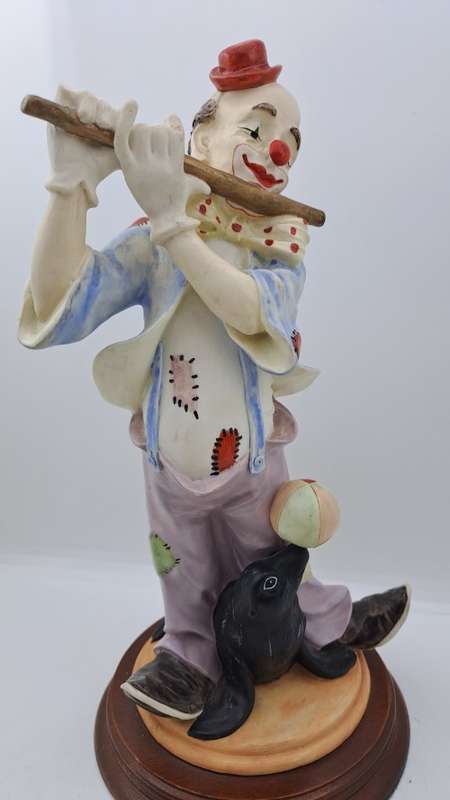Vintage The Leonardo Collection - Circus Clown Figurine 26cm x13cm
