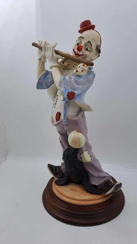 Vintage The Leonardo Collection - Circus Clown Figurine 26cm x13cm