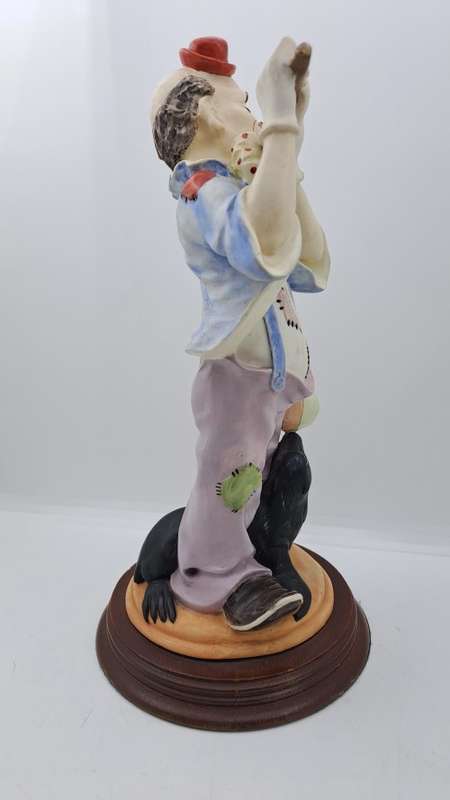 Vintage The Leonardo Collection - Circus Clown Figurine 26cm x13cm
