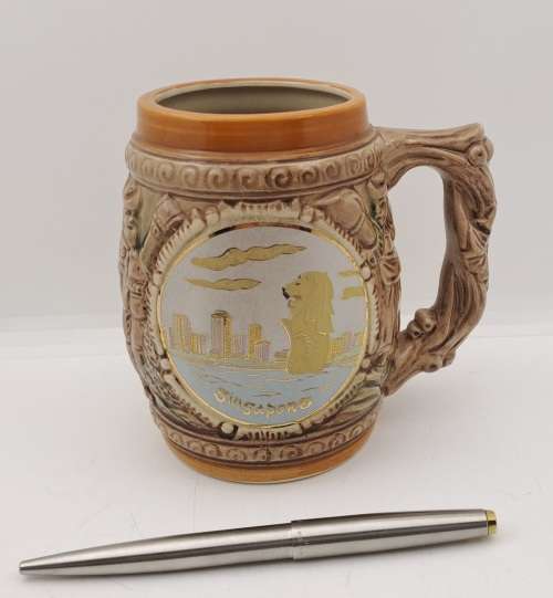 Singapore Beer Stein 11,3cm x11,5cmx8cm