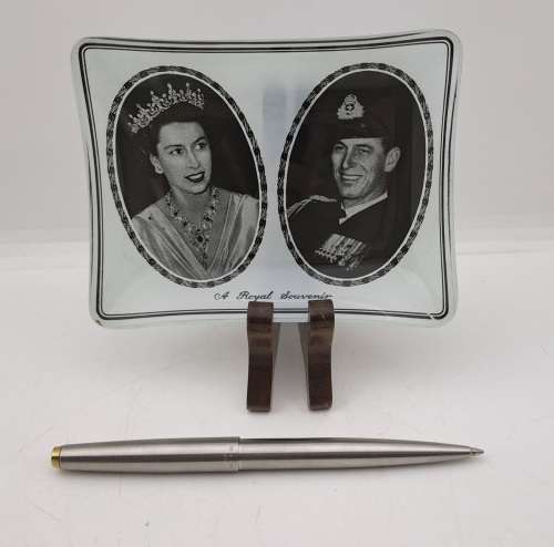 Vintage Royal Souvenir Glass Tray 123x95mm