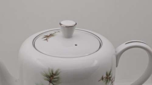 Vintage Royal Avon Tea Pot 170x250x125mm
