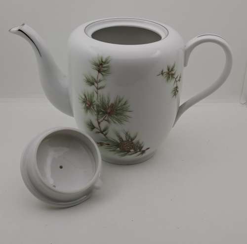 Vintage Royal Avon Tea Pot 170x250x125mm