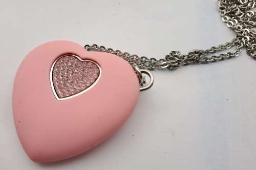 Pre-owned Swarovski Active Crystals USB(4 GB) Heart Light Rose Pendant