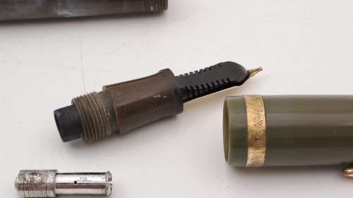 Vintage Parker DUOFOLD Fountain Pen 14kt Gold Nib -England-need refurbishing