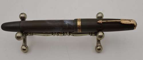 Vintage Parker DUOFOLD Fountain Pen 14kt Gold Nib -England-need refurbishing