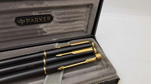 Pre-owned 3 Vintage Black and Gold Parkers Fountain Pen, 2 x Rollerballs Branded in Case