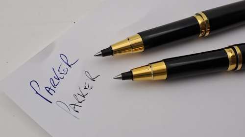 Pre-owned 3 Vintage Black and Gold Parkers Fountain Pen, 2 x Rollerballs Branded in Case