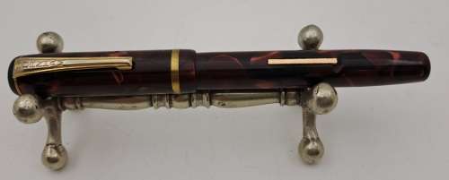 Collectable Pre-Owned 1940`s BURNHAM red Marble Fountain Pen 14kt Gold Nib -England (No Ink Sac)