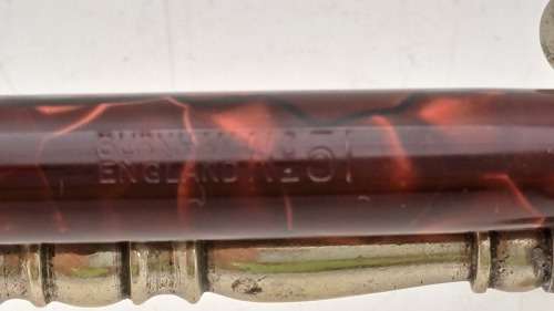 Collectable Pre-Owned 1940`s BURNHAM red Marble Fountain Pen 14kt Gold Nib -England (No Ink Sac)