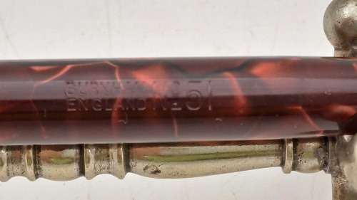 Collectable Pre-Owned 1940`s BURNHAM red Marble Fountain Pen 14kt Gold Nib -England (No Ink Sac)