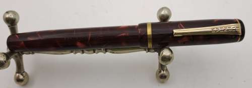 Collectable Pre-Owned 1940`s BURNHAM red Marble Fountain Pen 14kt Gold Nib -England (No Ink Sac)