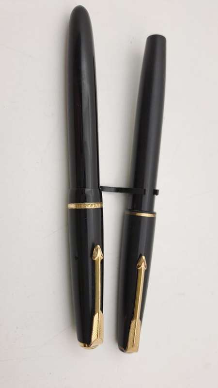 2 Vintage Lady Parker Duofold Fountain Pens (one has no converter)
