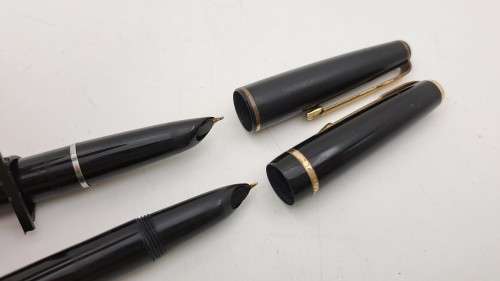 2 Vintage Lady Parker Duofold Fountain Pens (one has no converter)