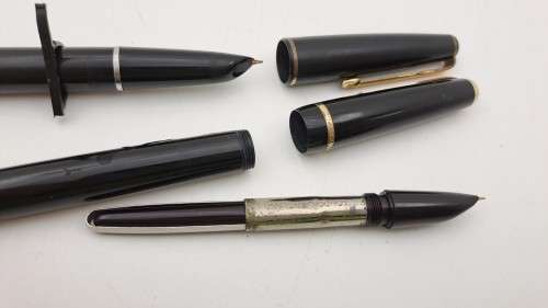 2 Vintage Lady Parker Duofold Fountain Pens (one has no converter)