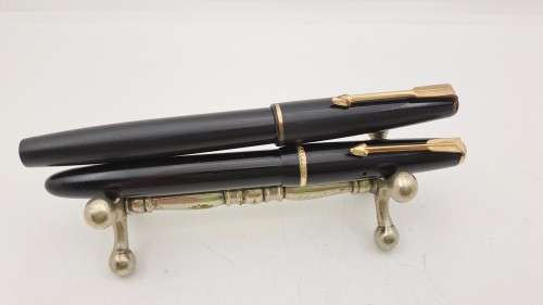 2 Vintage Lady Parker Duofold Fountain Pens (one has no converter)