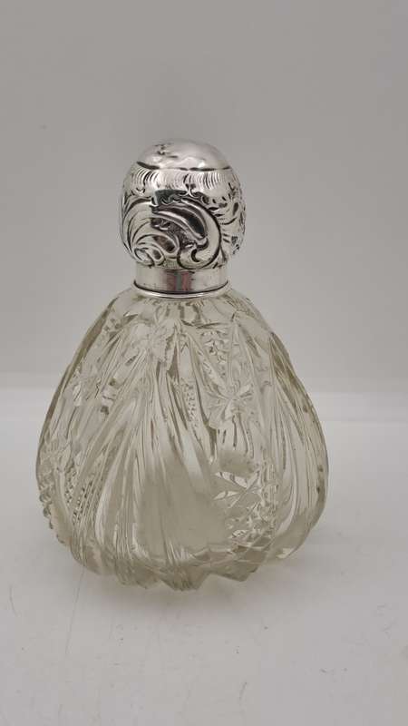 Antique Cut Glass & Sterling Silver Scent Bottle -115mmx75mm (Hall Marked) England