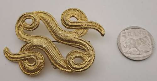 Vintage Brooch 70x44mm