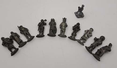 11 Vintage Pewter Figurines Soldiers -Warriors 4cm