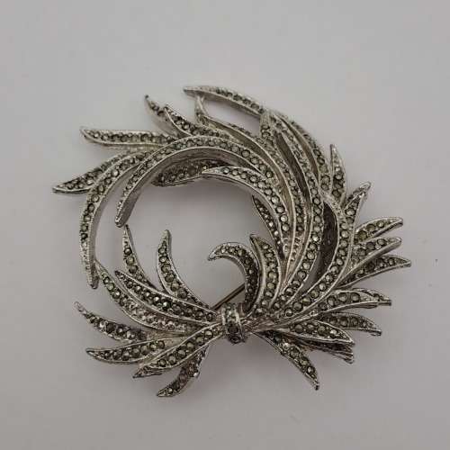 Large Vintage White metal Brooch 5,5cm x 5,8cm