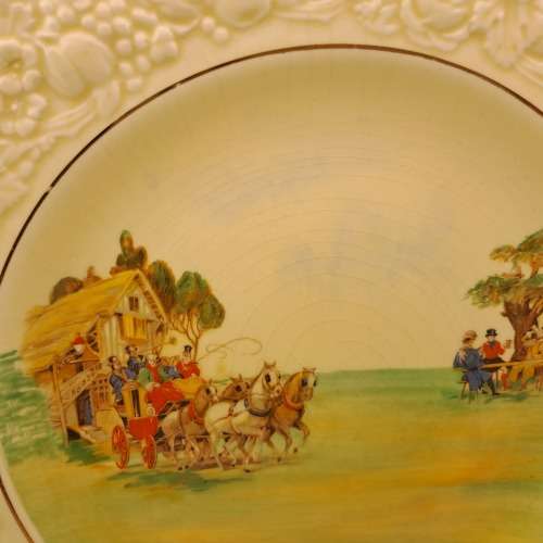 Vintage 1930`s Crown Ducal Florentine plate 266mm (Glase have some Grazing due to age)