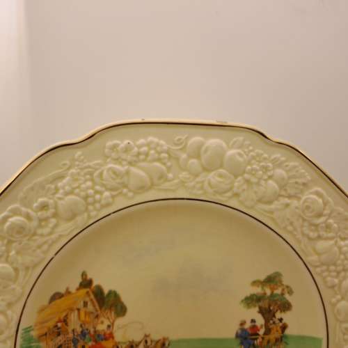 Vintage 1930`s Crown Ducal Florentine plate 266mm (Glase have some Grazing due to age)