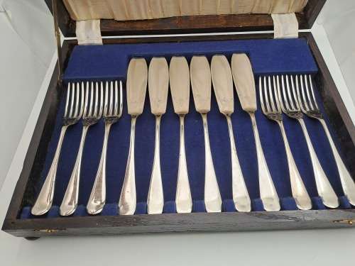 12 Piece Vintage  Rustless Nickel Silver Sheffield Boxed Fish Cutlery Set -6 Knives 6 Forks