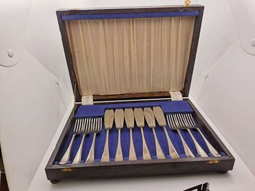 12 Piece Vintage  Rustless Nickel Silver Sheffield Boxed Fish Cutlery Set -6 Knives 6 Forks