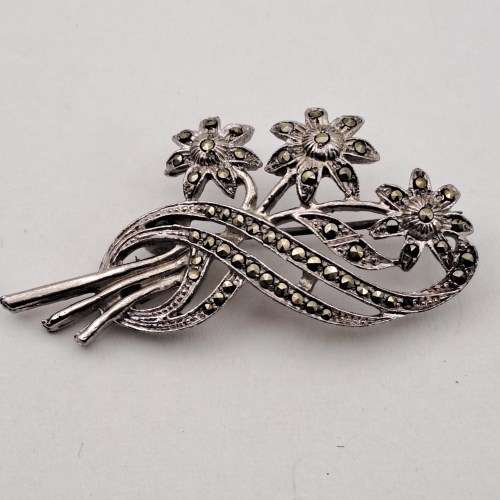 Vintage Metal Brooch 52x23mm