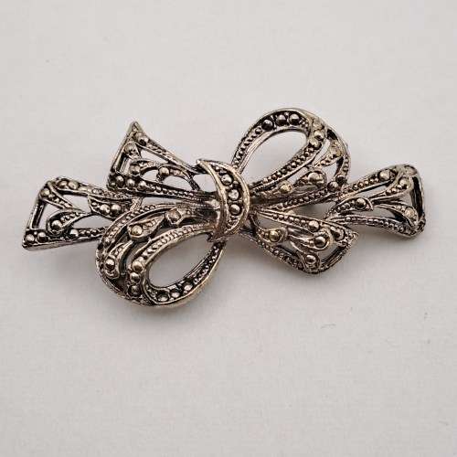 Vintage Metal Brooch 50x22mm