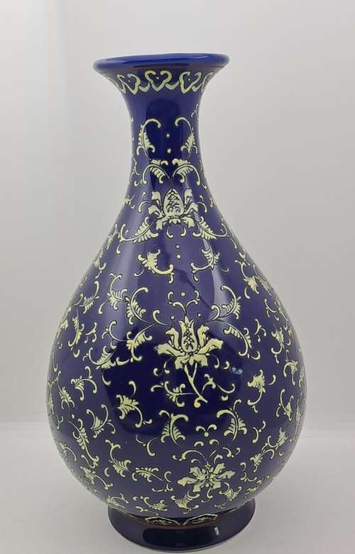 Antique Chinese Vase 265mm x 145mm QIANLONG SIX-CHARACTER SEAL MARK