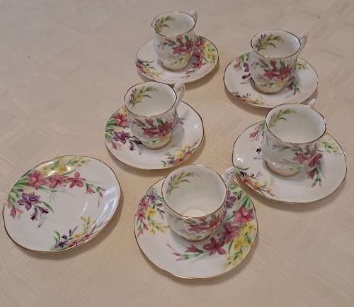1950`s Royal Standard Garden Glory Demitasse 5 Cups ,6 Saucers (1 Cup chipped and 1 hairline Crack)