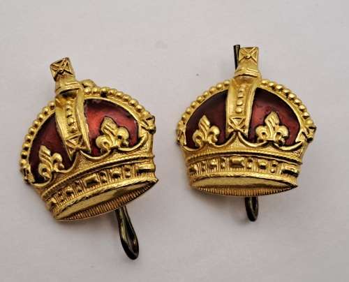 2 WW2 Great Britian Officer Crown Pin Buttons