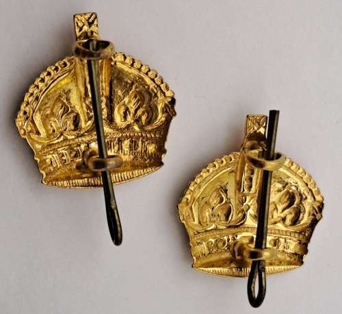 2 WW2 Great Britian Officer Crown Pin Buttons