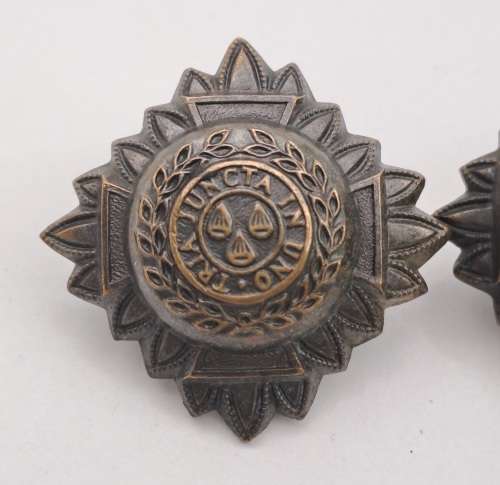 7 x WW1 /WW2 British  Officer`s Epaulets /Badges