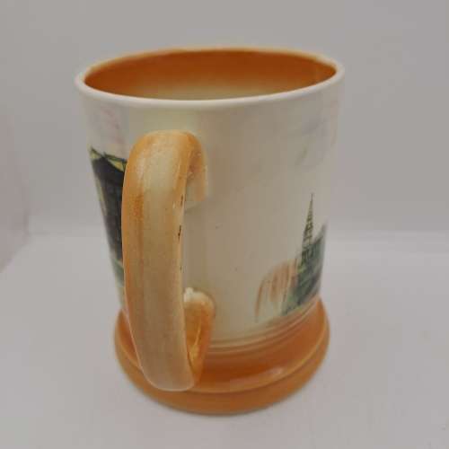 Vintage Royal Bradwell Athur Wood Mug - Images of Bugkingham Palace And Trafalgar Square London