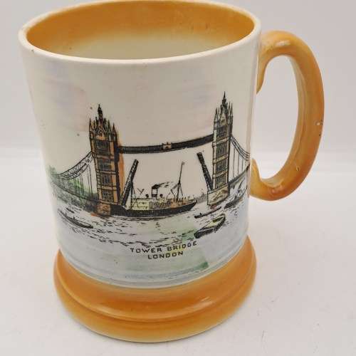 Vintage Royal Bradwell Athur Wood Mug - Images of Tower Bridge And Westminster Abbey London