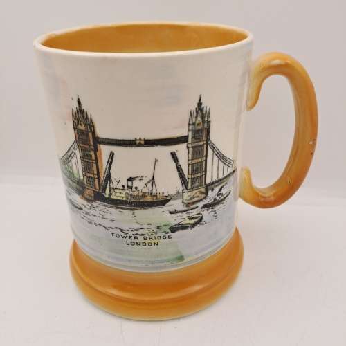 Vintage Royal Bradwell Athur Wood Mug - Images of Tower Bridge And Westminster Abbey London