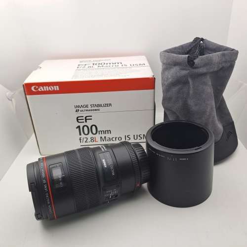 Canon EF 100mm F/28mm Macro IS USM ULtrasonic Lens -In Full Packaging -Hardly Used