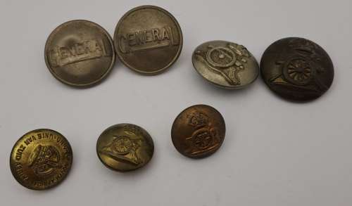 7 x Antique Uniform Tunic Buttons -1 x South African Union