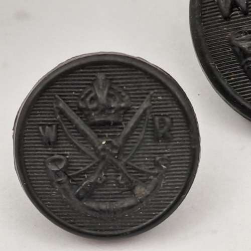 Lot of 3 old Military buttons