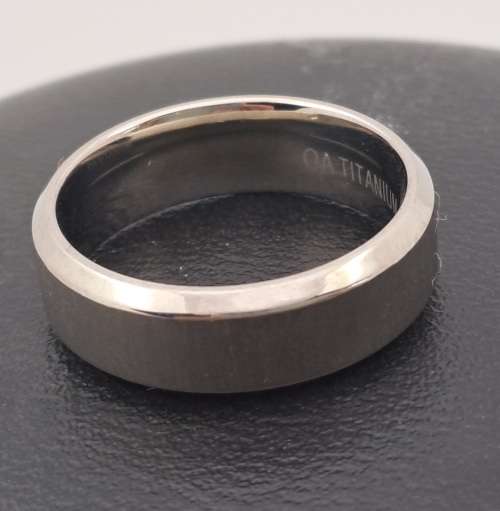 Mens OA Titanium Ring Size S (19,33mm)