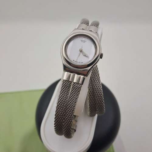 Pre-owned 1999 Swatch mignardise Irony Ladies watch with long Bracelet