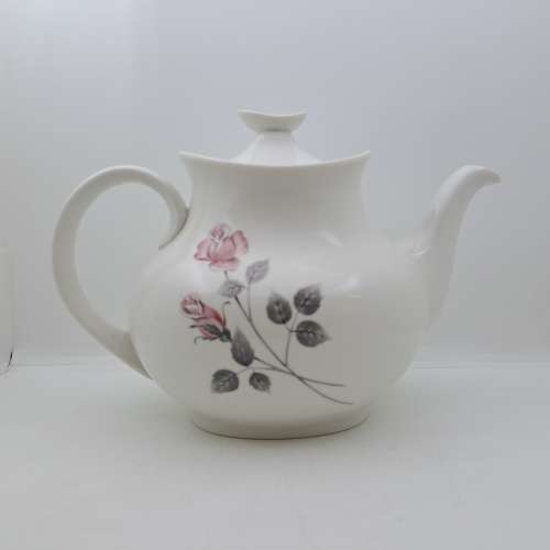 Vintage Royal Doulton PILLAR ROSE English translucent China Teapot  160x250x140mm