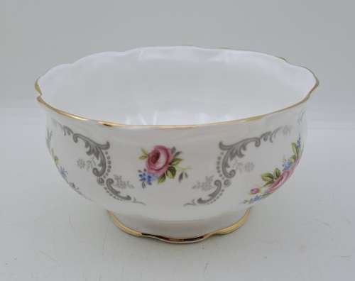 Vintage Royal Albert TRANQUILLITY Bone China Sugar Bowl 62x115mm