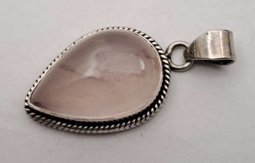 Pre-owned Vintage Sterling 925 Sterling Silver pendant - Could be Rose Quartz Gemstone?