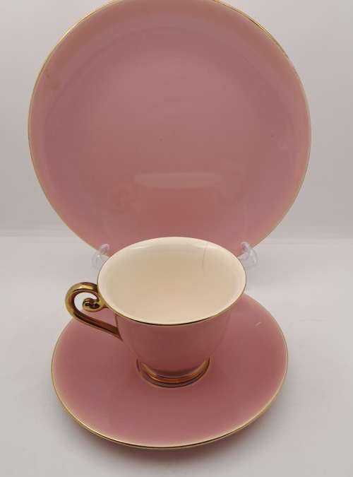 Vintage Flora Gouda Large Trio made in Holland (Cup has a Hairline Crack)