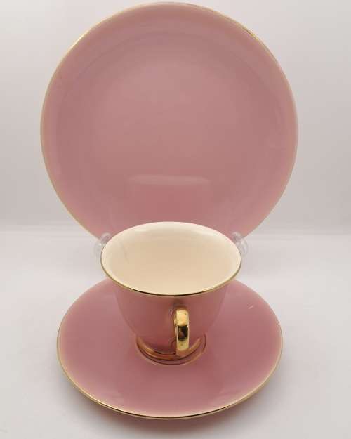 Vintage Flora Gouda Large Trio made in Holland (Cup has a Hairline Crack)