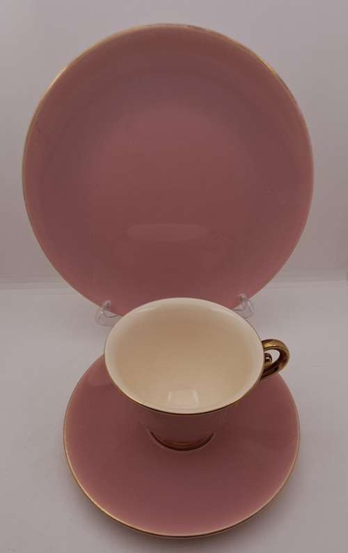 Vintage Flora Gouda Large Trio made in Holland (Cup has a Hairline Crack)